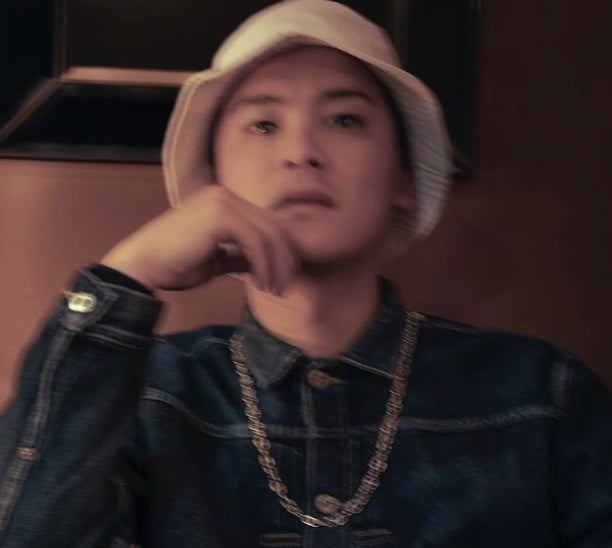 千葉ロッテ・石川慎吾のモデル顔負けショット！ファンからも大好評の「#奇跡の一枚」