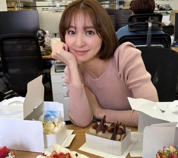 篠田麻里子 昨年は「とても学びが多く、大きく成長出来た一年だった」と振り返る。37歳の誕生日を迎え祝福の嵐