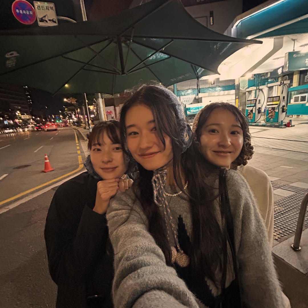 美女ハードラー・田中佑美、“しゅきしゅき姉妹”と韓国旅行でナチュラルスタイル