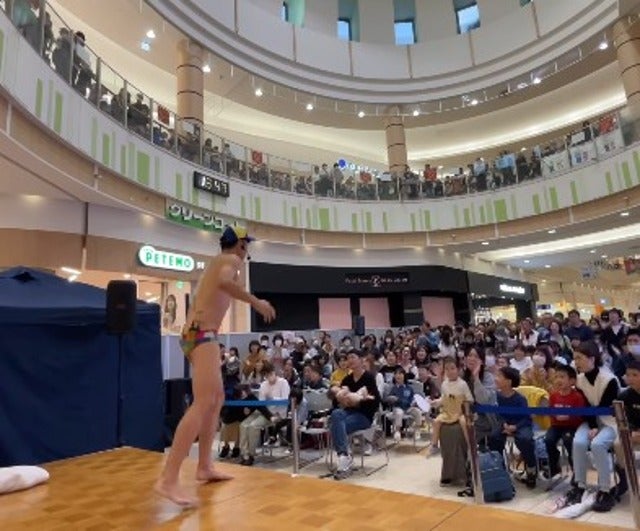 小島よしおがイオンモールかほくでコール&レスポンス！