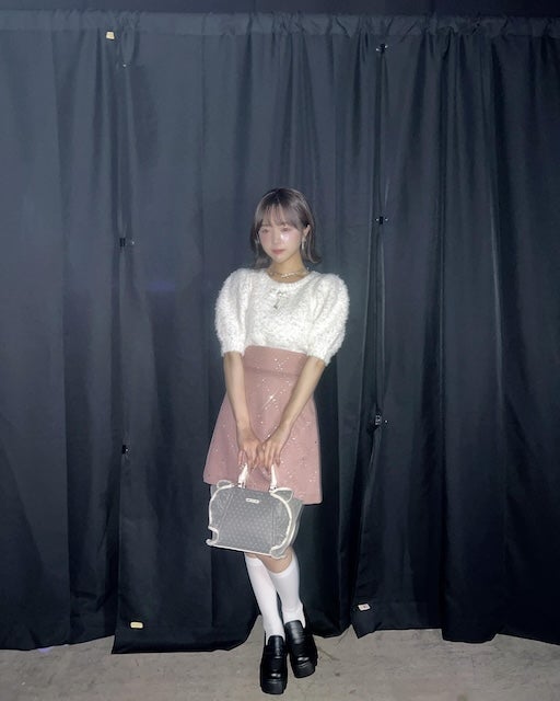 人気インフルエンサーのキュートな最新ショットが話題！「今日も勝タンしかなえなの！！！！！！」