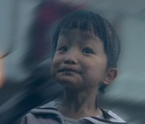 村方乃々佳、車に映った“びょ〜ん顔”を披露！ファンもほっこり