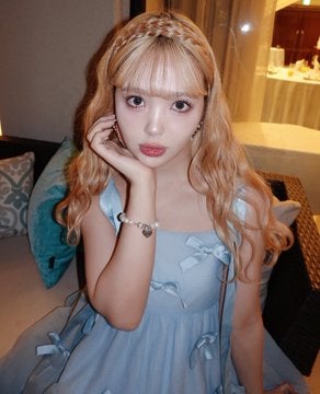 「○○そろそろ見納め」藤田ニコル　プリンセス風の衣装＆ヘアが可愛すぎると話題に！！