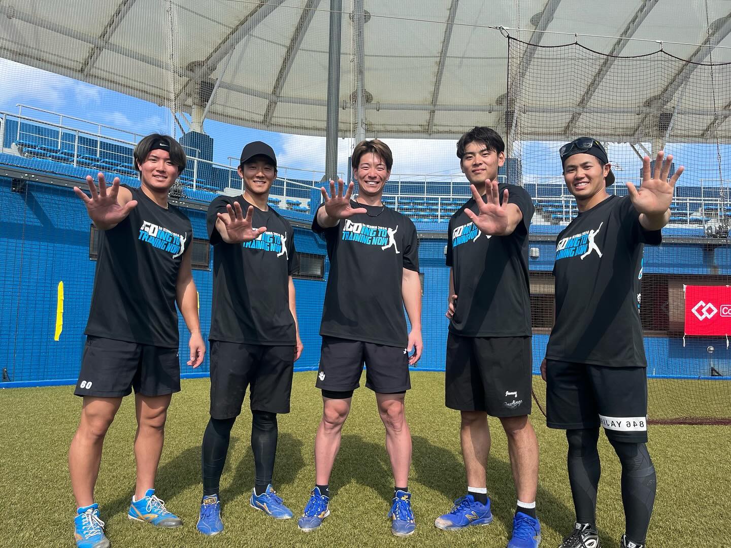 「日に焼けた笑顔が素敵です！」日本ハムの松本剛が伊江島での自主トレをスタート！