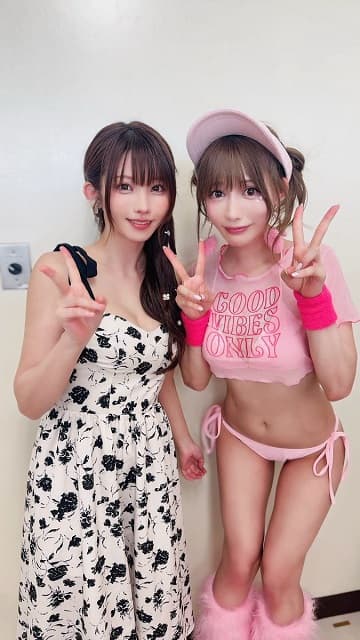 「大好きで世界一かわいいセンパイです！！」人気グラドルがえなことの2ショットを公開！W美女の姿にファン歓喜