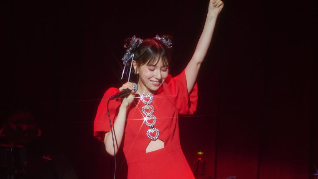 May J. が自身の誕生日にライブ！！ファンとの交流に感動