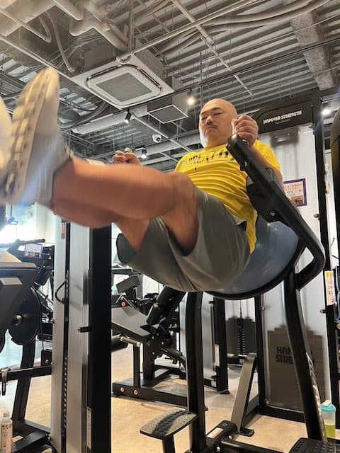 嘘をついてばかりの人生を懺悔！？クロちゃんのトレーニングショットにファンも大注目！