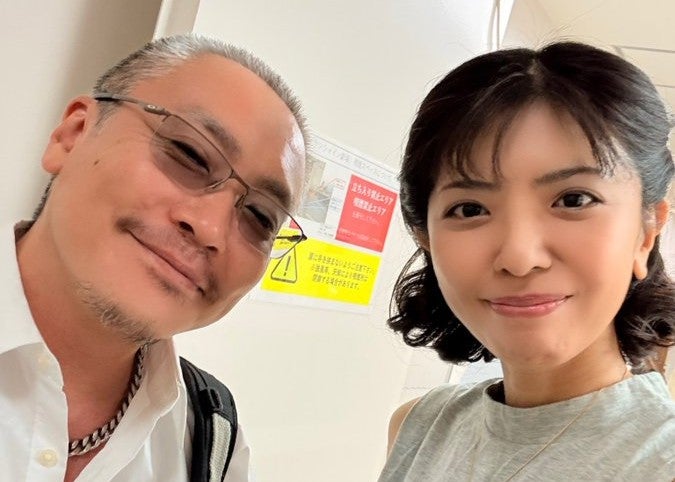 女優・宮地真緒、舞台『あの夏、君と出会えて』加藤虎ノ介との2ショット投稿