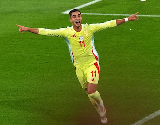 スペイン代表、グループステージ全勝で決勝トーナメント進出決定！