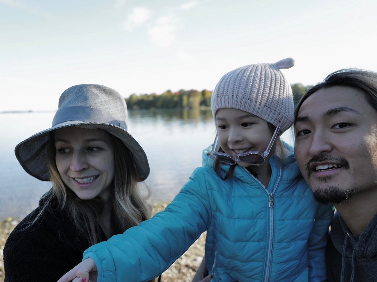 ワンオク・Ryotaが美人妻と娘との3S公開📸「久々の家族時間。」