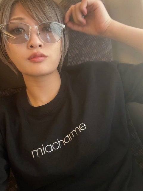 「やべバレたぐへへ」スターダム・安納サオリが"推しTシャツ"バレ!?仲良しやり取りにファンも笑顔