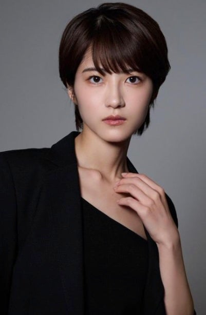 「安定のかっこよさです！」元乃木坂メンバーの宣材写真がアップデート