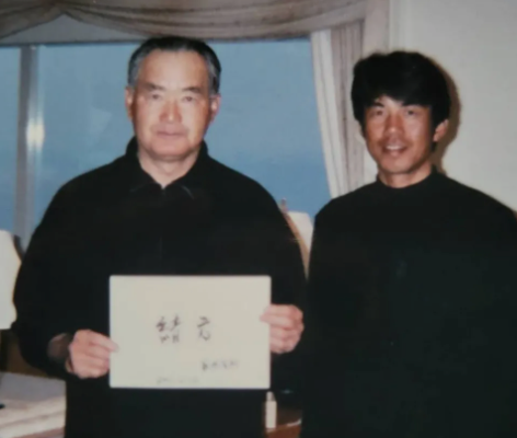 緒方耕一、長嶋茂雄さんの訃報に涙「一緒に野球をさせて頂き幸せでした」