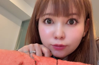 「宇宙一おいしいスイカ！」中川翔子、むくみ対策のプライベートショットにファンほっこり