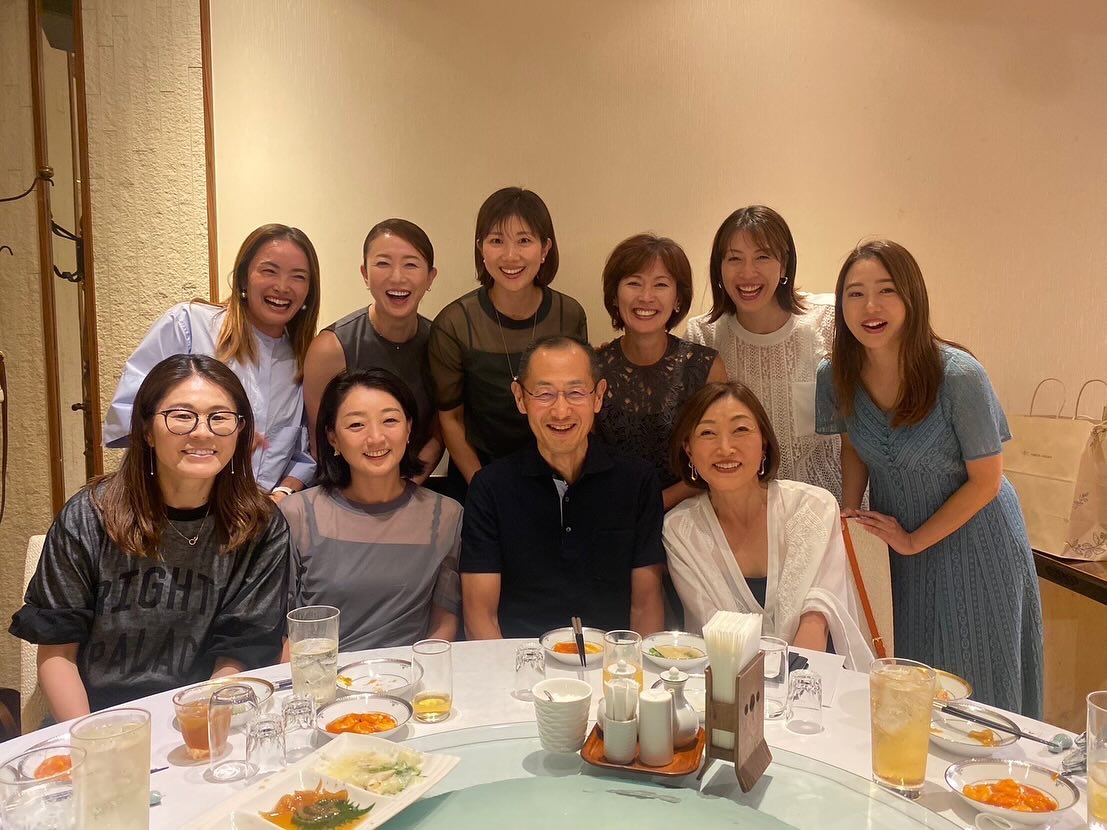 澤穂希、超豪華メンバーとの食事会集合ショットを公開！「豪華すぎてクラクラしそう」