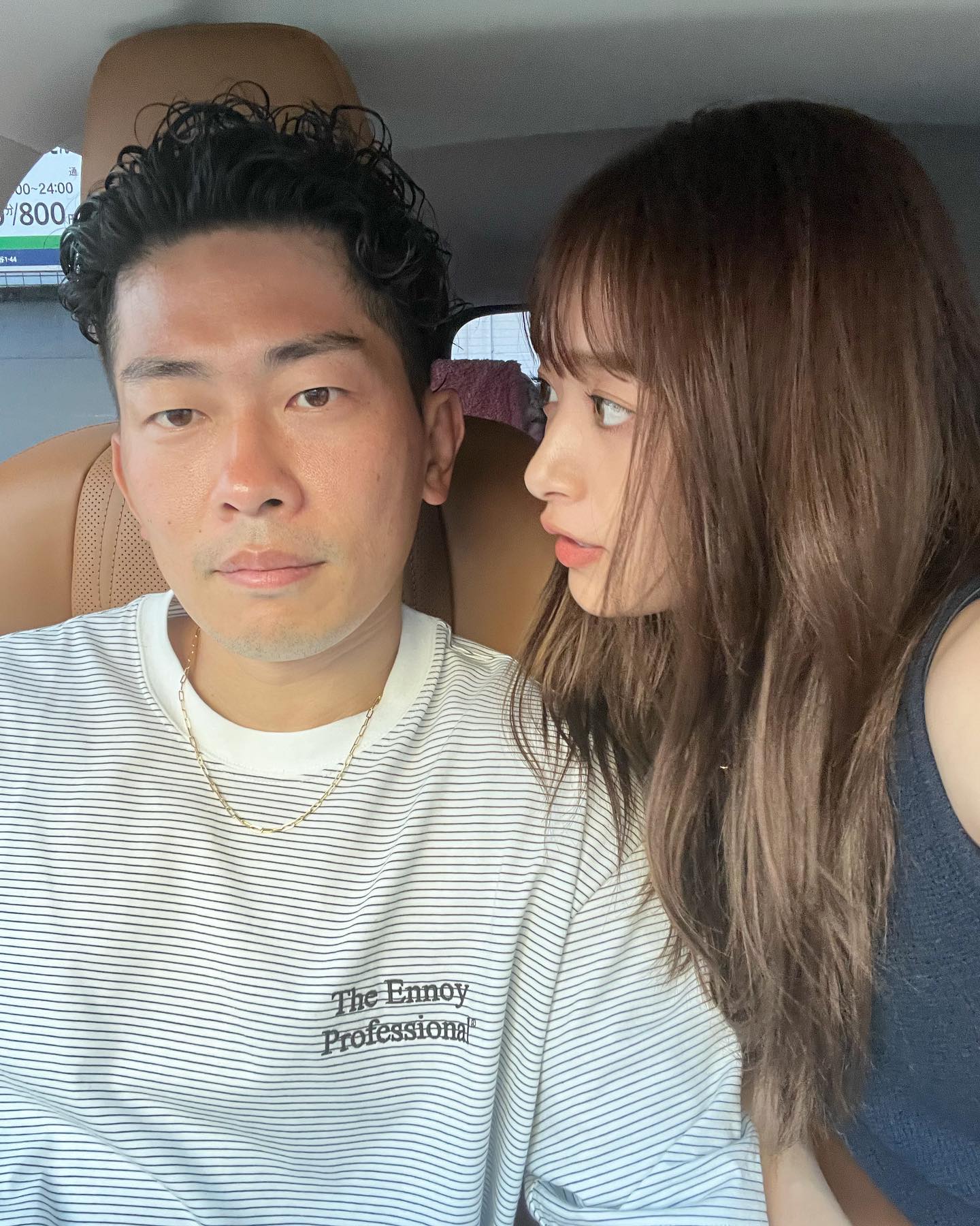 近藤千尋&ジャンポケ太田が家族でおしゃれディナー満喫🍽夫婦2Sに「ドキッとしそうな距離感😍」