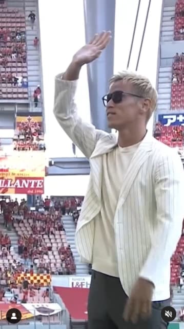 Jリーグ公式インスタ、本田圭佑の豊田スタジアム凱旋を報告！「やはり華がある」