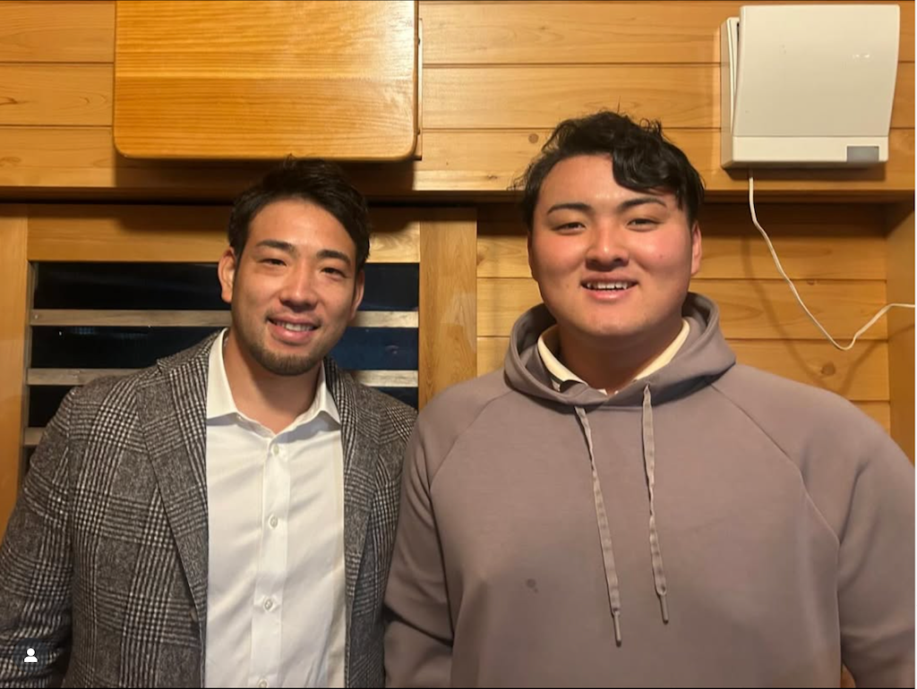 花巻東高校の絆が再び！菊池雄星と佐々木麟太郎、アメリカの野球を語る