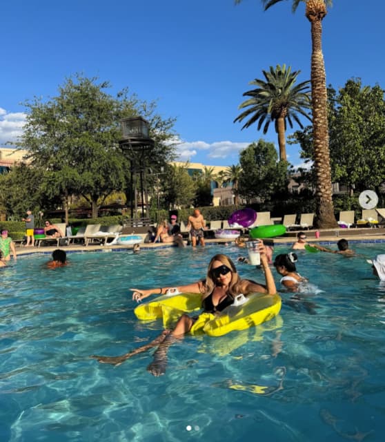 【GENKING】ラスベガスでバカンス満喫！魅力的な水着も公開