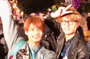 中間淳太、懐かしの“酒豪コンビ”ショットを公開「マジでTDR行きたい」