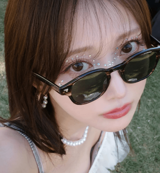 「めがみーー！」大人気モデル、フェスティバルで魅せたフェスメイク＆現地ムービーの豪華さにファン見惚れる！