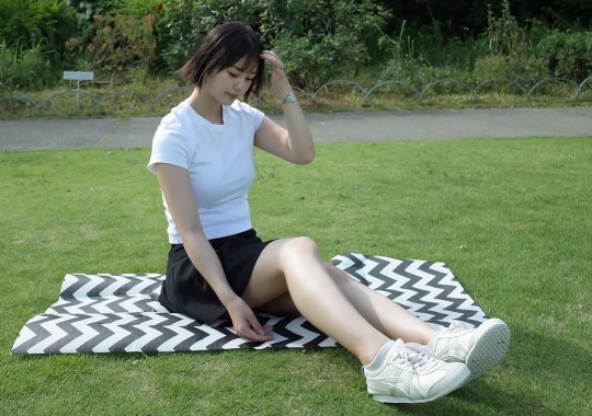 「可愛すぎる」美女空手家、芝公園で魅せた”ピクニック・ショット”がキュートだとファン・フォーリンラブ「好き過ぎる…」