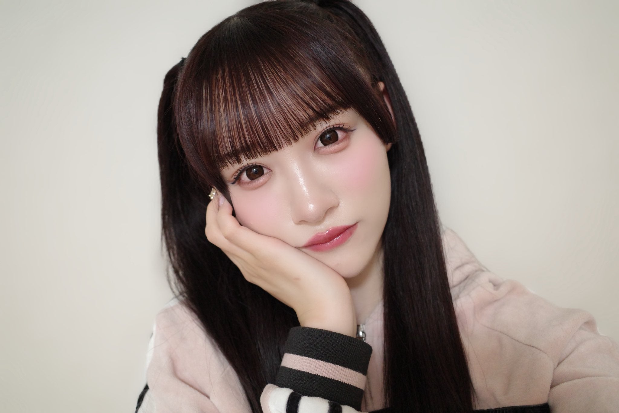 「その表情はずるい」イコラブ・音嶋莉沙が無題自撮りショットを公開