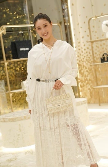 笑顔満開な土屋太鳳　ドレスアップ大公開！美しすぎると話題に・・・