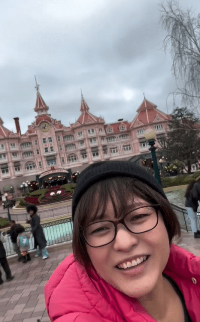 三田寛子、念願の『Disneyland Paris』へ！超楽しそうな自撮りムービーにファンもほっこり