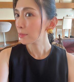 美人女優の顔面ドアップショットにファン驚愕 美肌披露にいいね続々