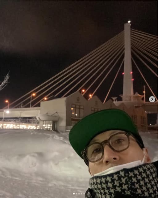 すっちーが吉本新喜劇65周年記念ツアーのため青森に到着したことを報告