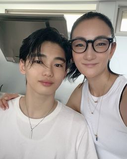 人気モデル イケメン息子が公開した親子2ショットに驚愕の声「ソックリ」「凄く良い」