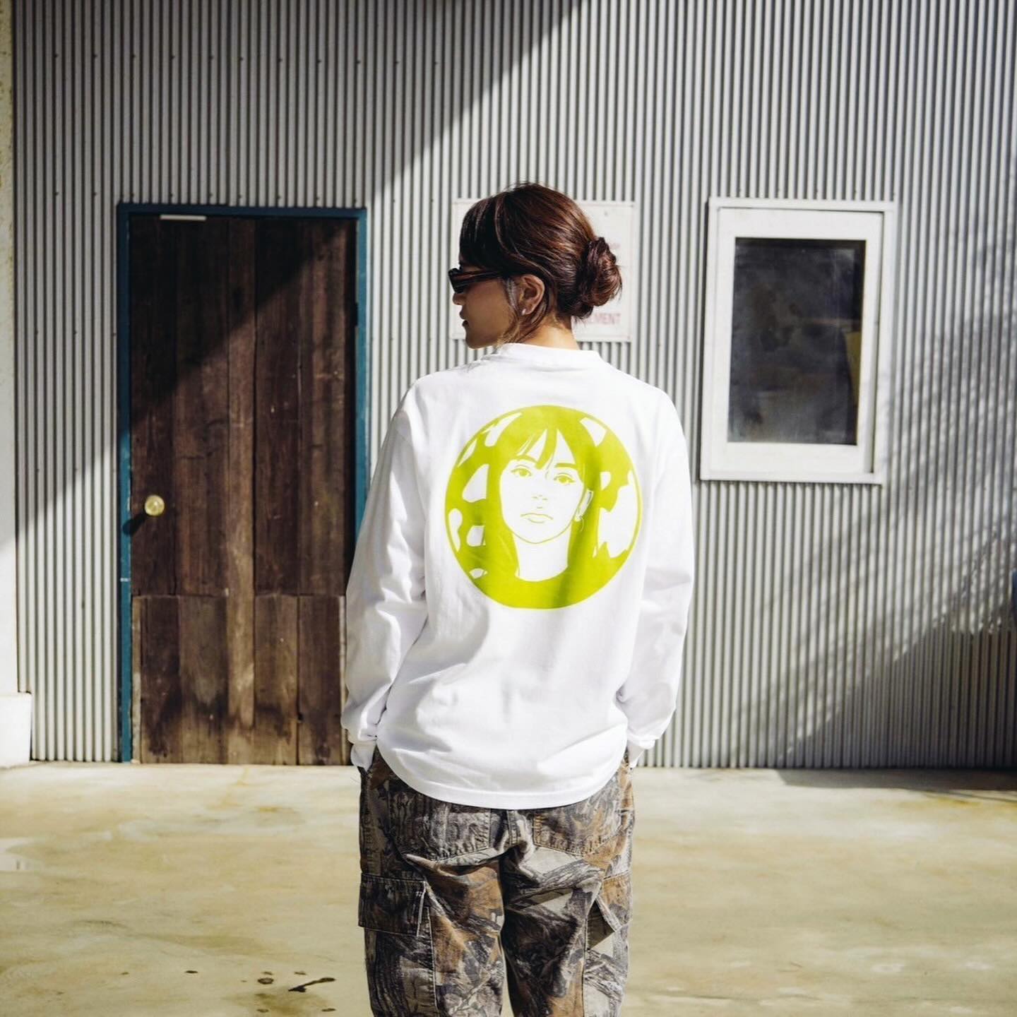 シンガーソングライターのiriが抜群のファンションセンス披露「雰囲気があって、かっこいい」