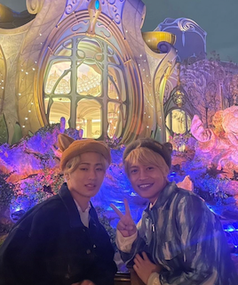 「私も諦めないよー」WEST.・中間淳太が後輩とのディズニーショットが話題に