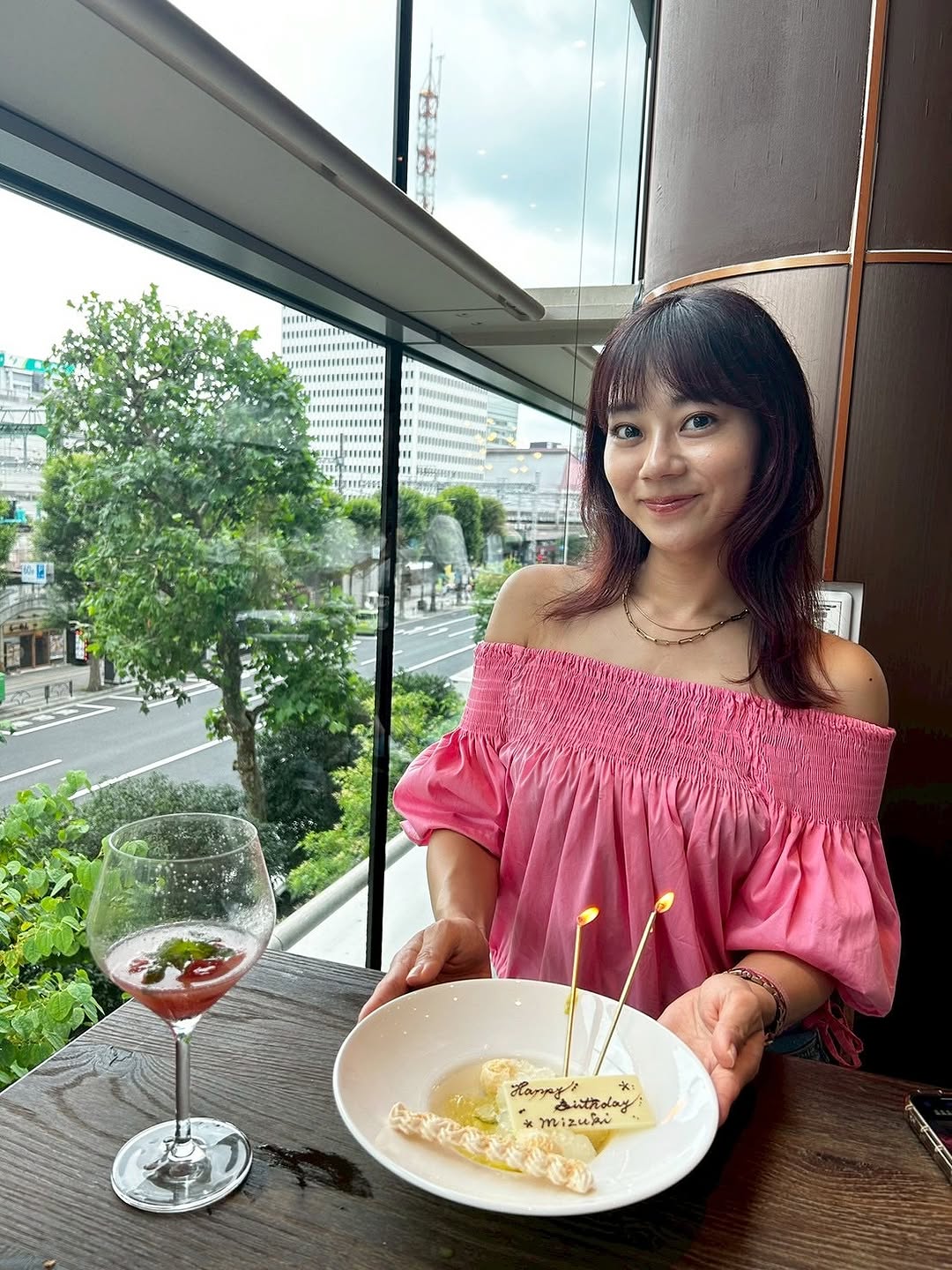 指出瑞貴、友人からの誕生日祝いで素敵なランチコースを披露