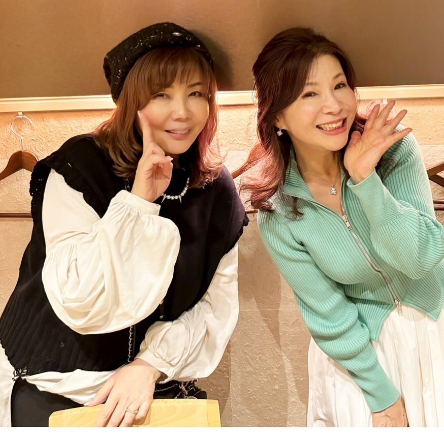 浜田雅功の妻・小川菜摘がシルクとのツーショットを公開！和やかなエピソードも