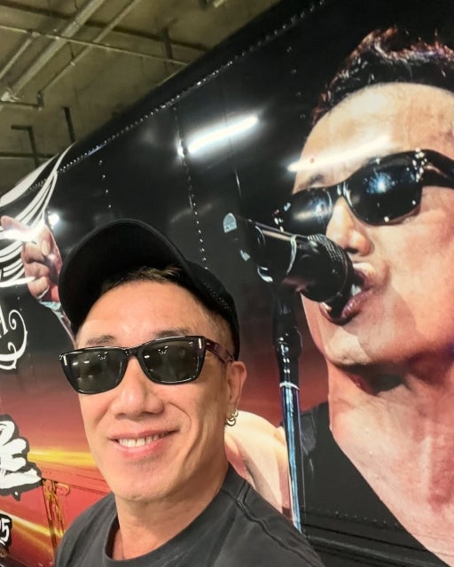 長渕剛、自らを背負い札幌へ。「超満」の声援に応える魂のライブへ出陣