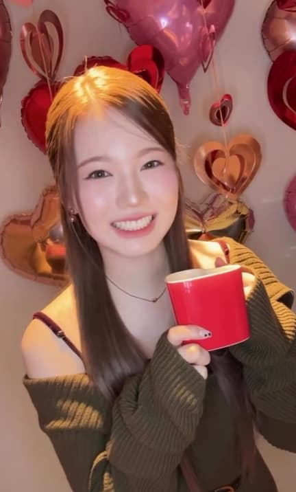 「一緒に飲む？」AYAKAのバレンタインメッセージにドキドキ！