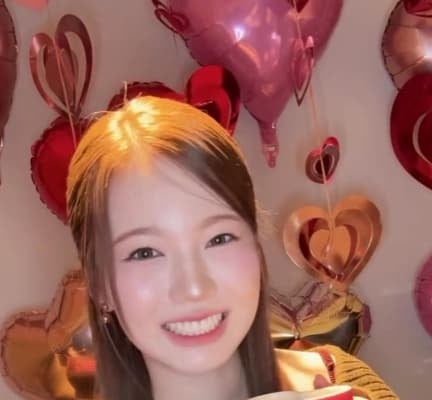 「一緒に飲む？」AYAKAのバレンタインメッセージにドキドキ！