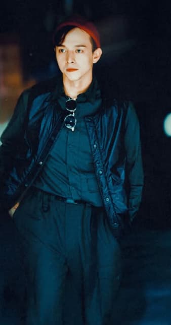 クールとはまさにこの事！俳優 満島真之介の最新ショット！