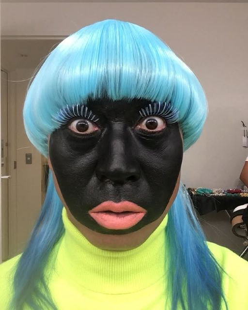 「なにがあった⁉」ペナルティ・ワッキー、インパクトでかすぎなクリスマス投稿にファン大注目！