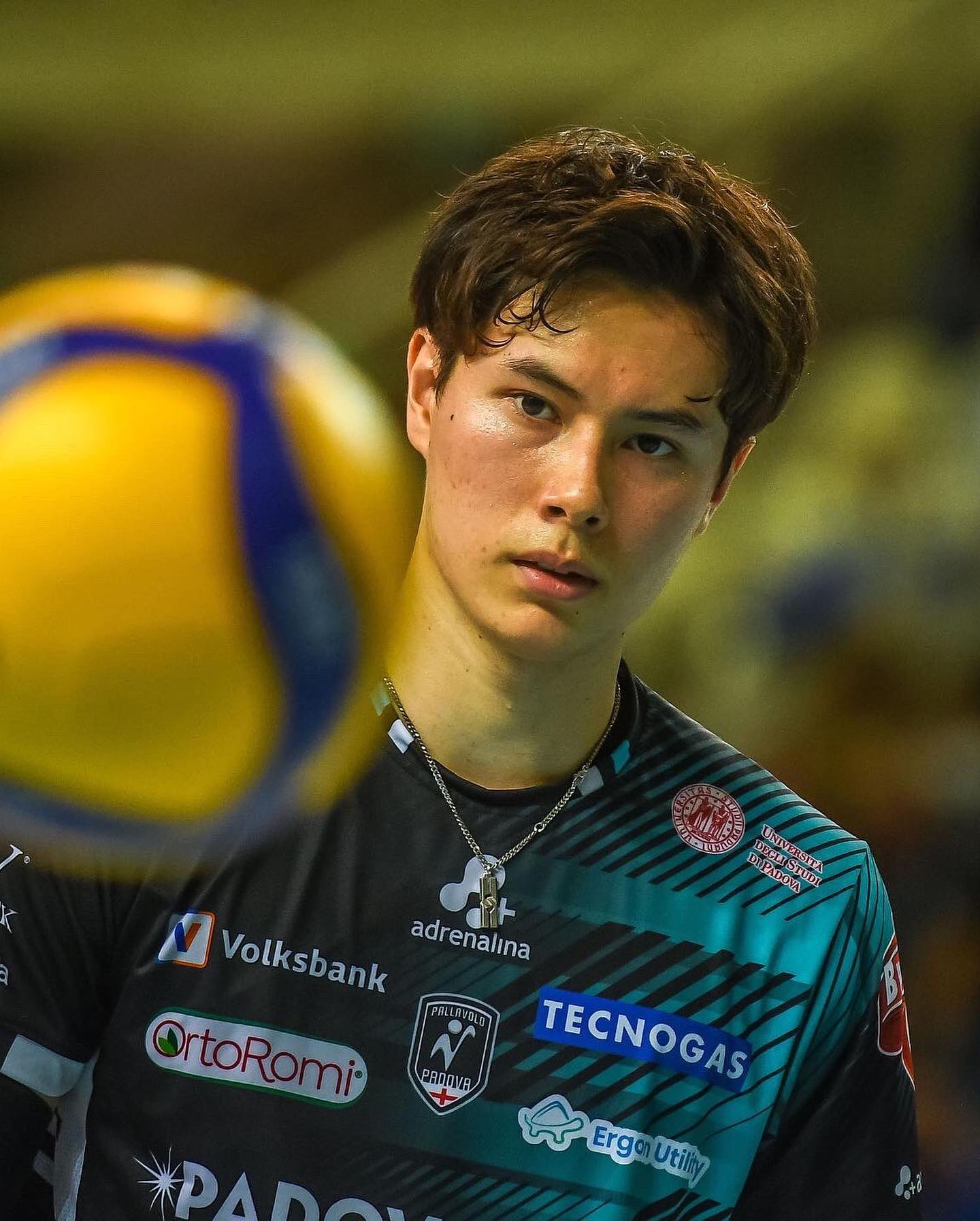 🏐開幕戦MVPの髙橋藍、試合中の表情に「熱さが伝わる」の声🔥