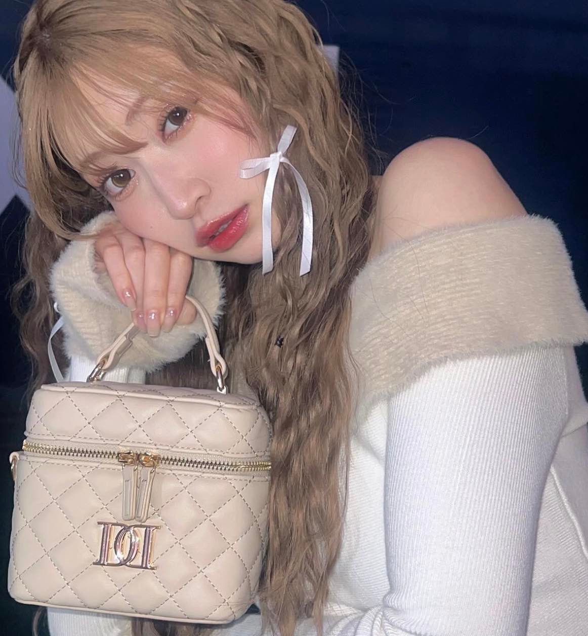 あの人気タレントの秋先取りコーデが話題に