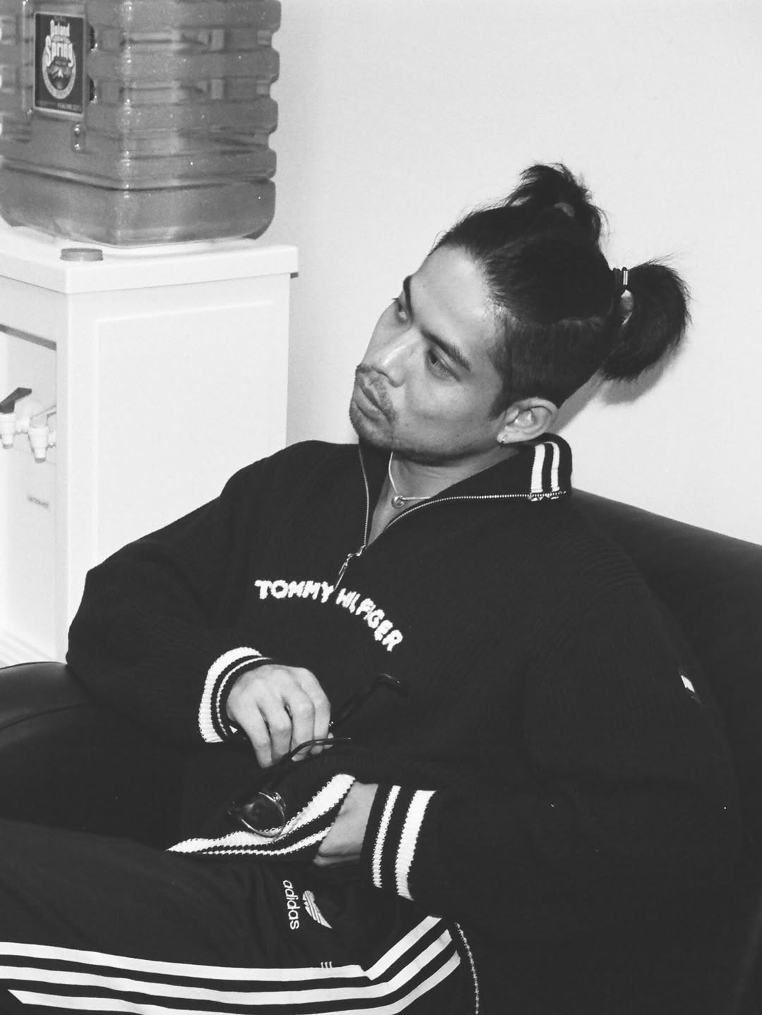 久保田利伸、『Cymbals』リリース当時の秘蔵ショットを公開　40周年イヤーに響く“あの頃”の記憶