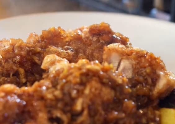 ジューシーな肉汁が口の中に溢れる！料理人・森洋太 油淋鶏のレシピを公開！