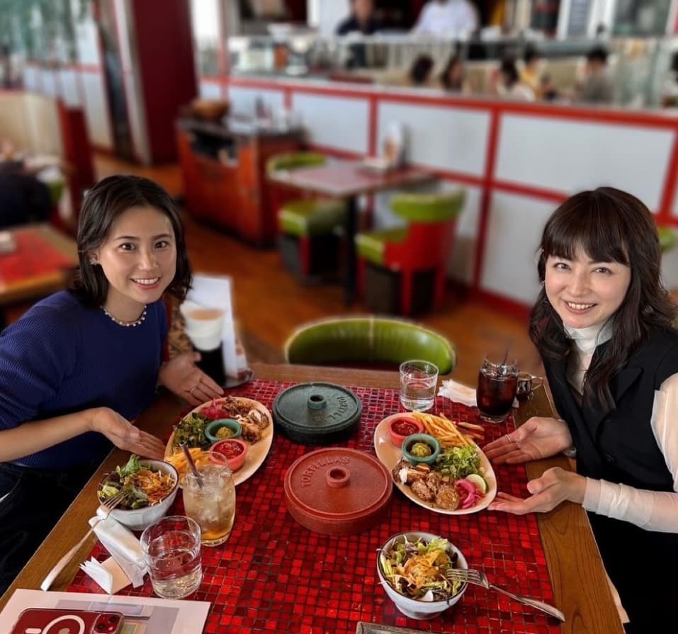 青木佐知、元フジ・〇〇アナとの何十年越しの念願ランチ！「あの時は毎日が必死で余裕なかったよね…なんて話も今は笑い話」