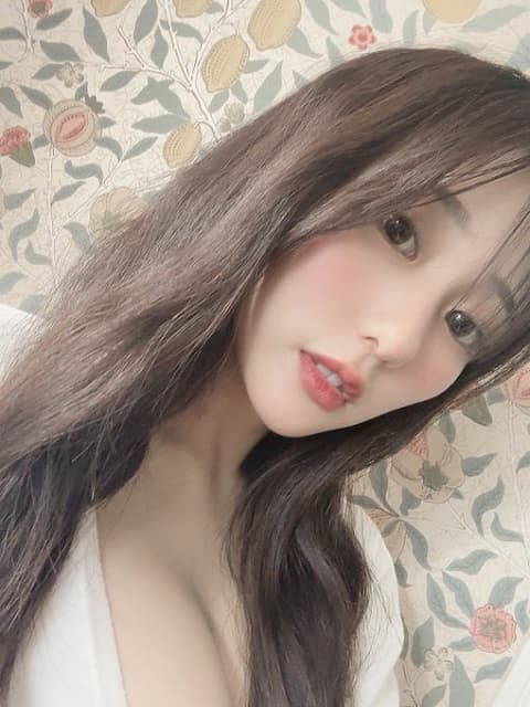 田中美久が大人セクシー&激カワな3コマ写真を公開！