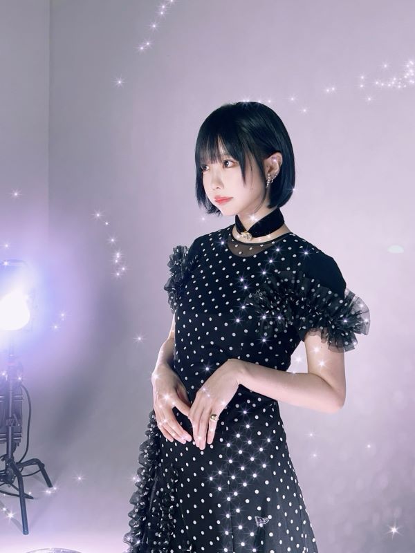 「何頭身、、？美しすぎる」あのちゃんの最新オフショットが可愛すぎると話題に