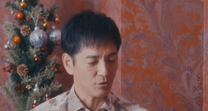 沢村一樹が「春の予感」漂うエトロのシャツを披露！ファンから絶賛の声