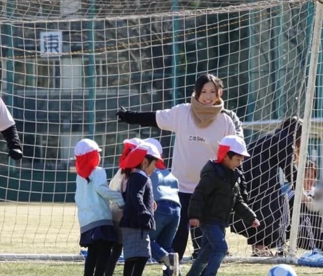 元なでしこジャパン鮫島彩、園児の笑顔に感動『成功体験をたくさん積んでほしい！』